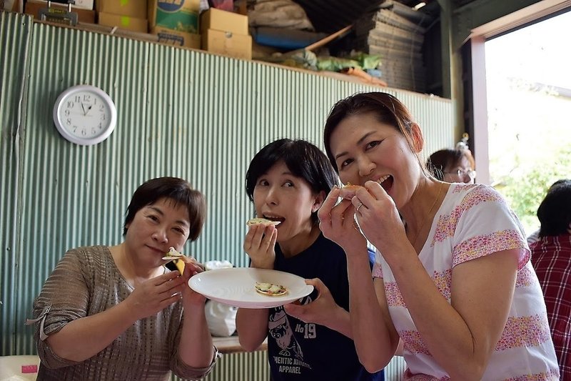 搾りたての新鮮な牛乳からつくる「生モッツァレラチーズ」づくりツアー~酪農家北村さんがご案内、チーズ2種食べ比べからアイス試食まで~旅行観光愛知21