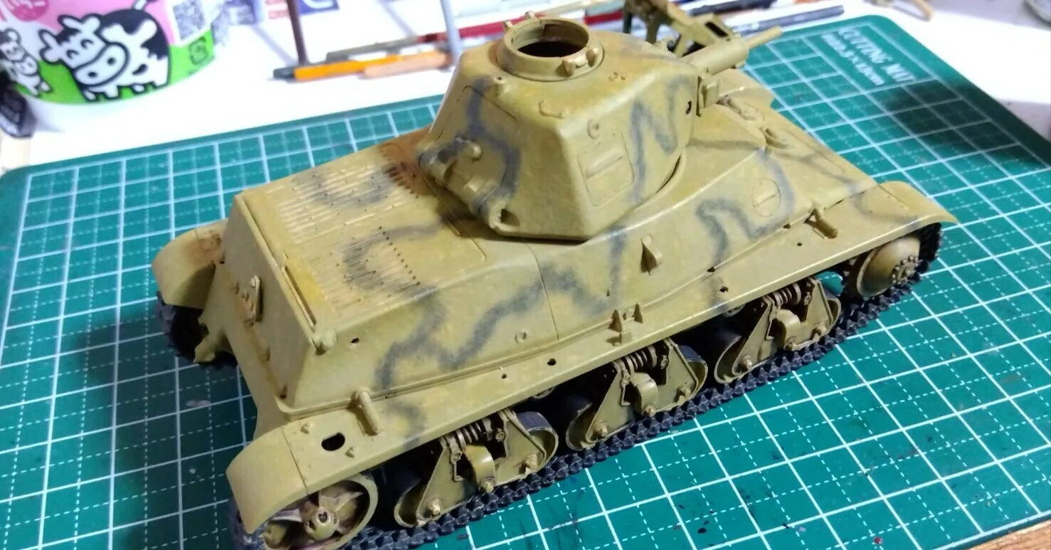 フランス軽戦車H39（タミヤ1/35 ）#4～どんどん塗っちゃうよ｜はりす筆