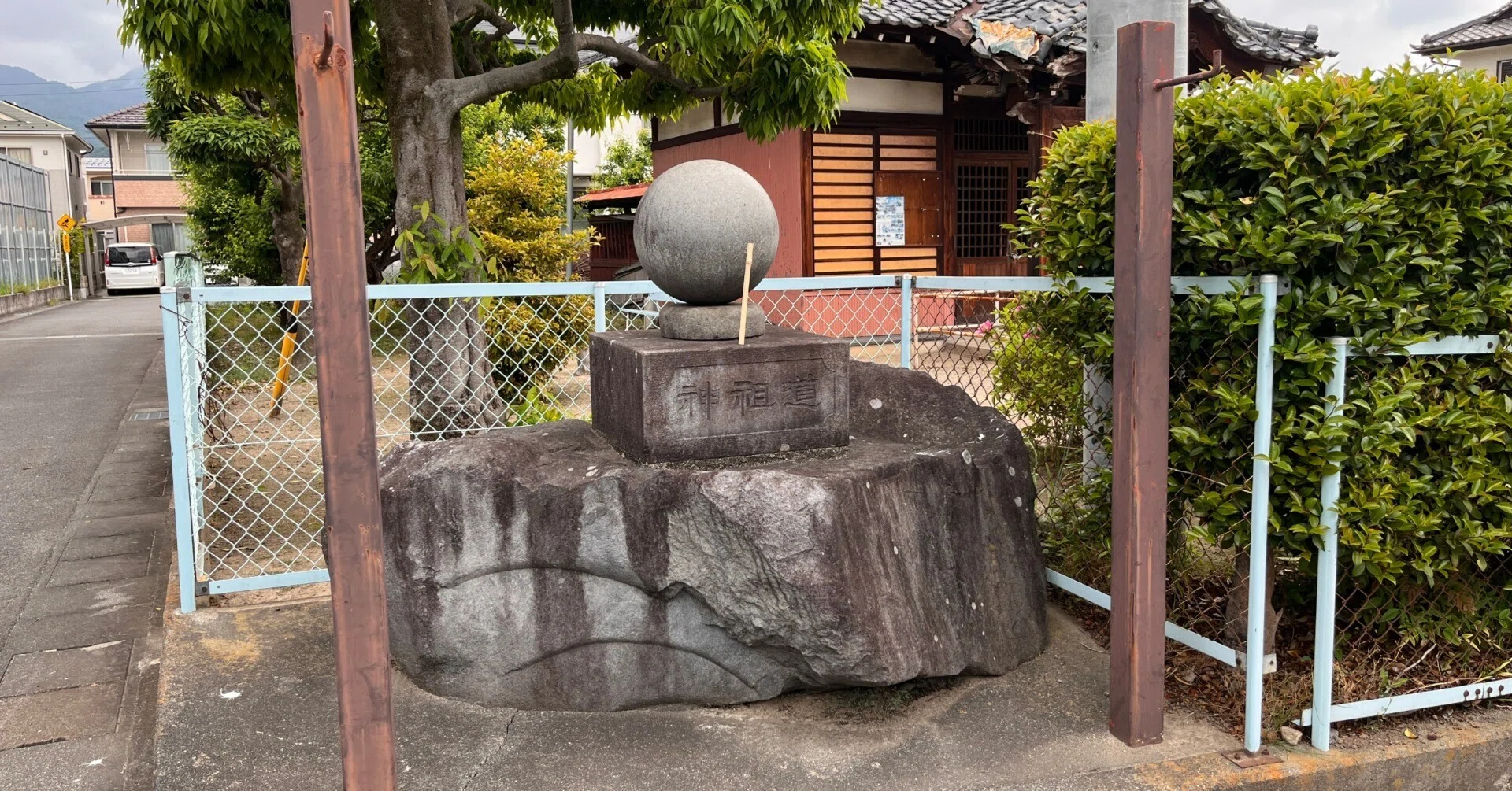 丸石道祖神の秘密を追う～甲斐の国・竜と玉の叙事詩（山梨の都市伝説