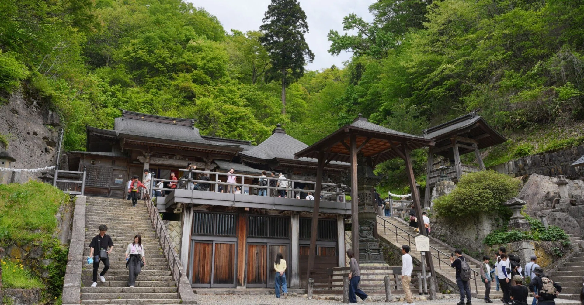山寺に登り、霞城公園で歴史に触れる -- 東北の地形を歩く day 5｜志賀高志