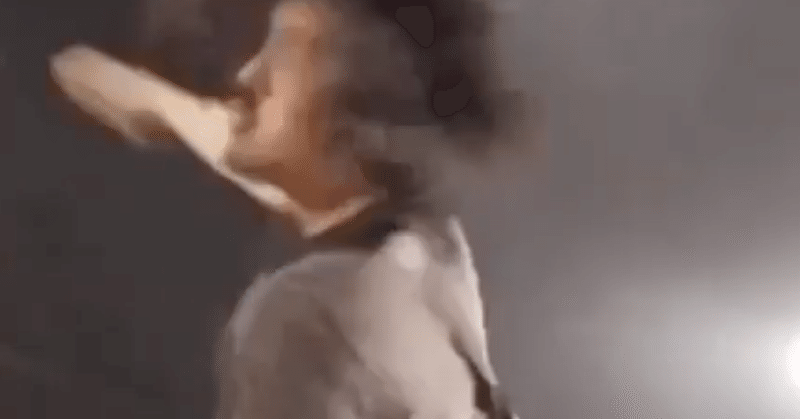 飛んでるハエをつかみにいくその意志 それがお前のパンチを重くするんじゃ ハエをつかむんじゃ すがちゃんnote Note