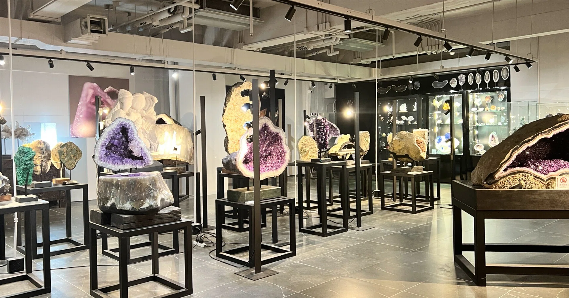 宝石仕入れバンコク・シーロムエリア編｜「JTCの外側」を歩く。｜MOEMI