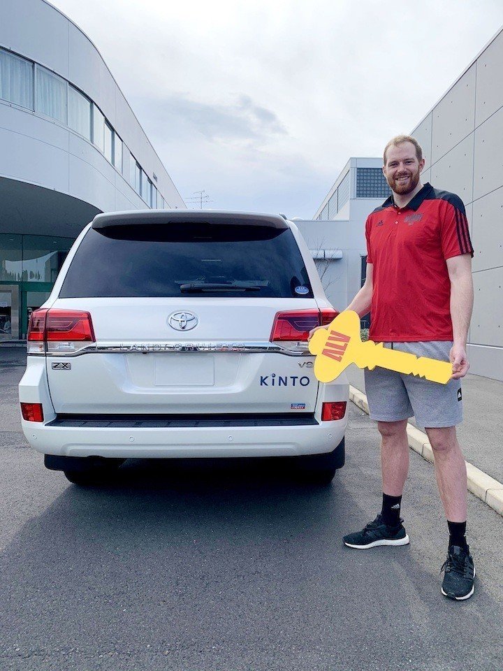 Bリーグ アルバルク東京 所属のアレックス カーク選手がkintoでランドクルーザーを契約 株式会社kinto