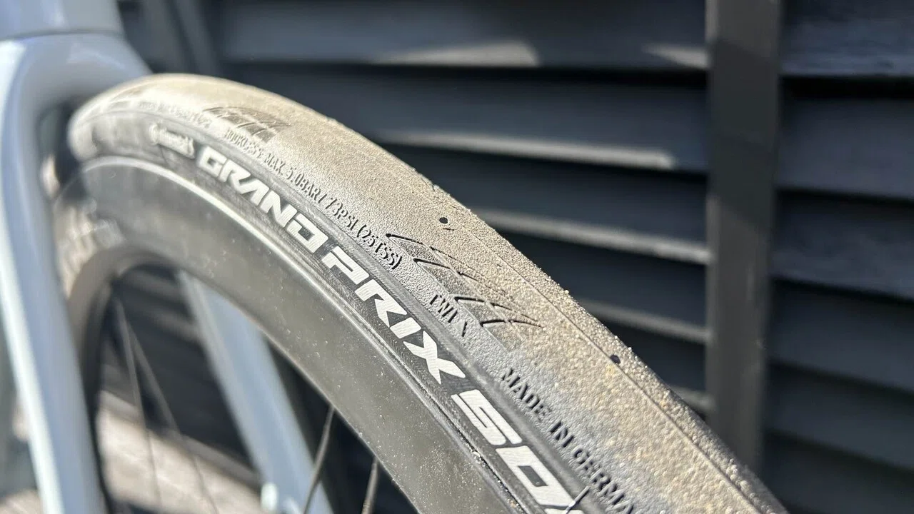 迷走タイヤ選び」間違いないコンチネルタル GP5000 STR