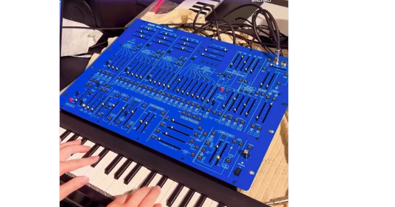 なぜモジュラーシンセを使うのか？ハードウェア機材の本質はSNS