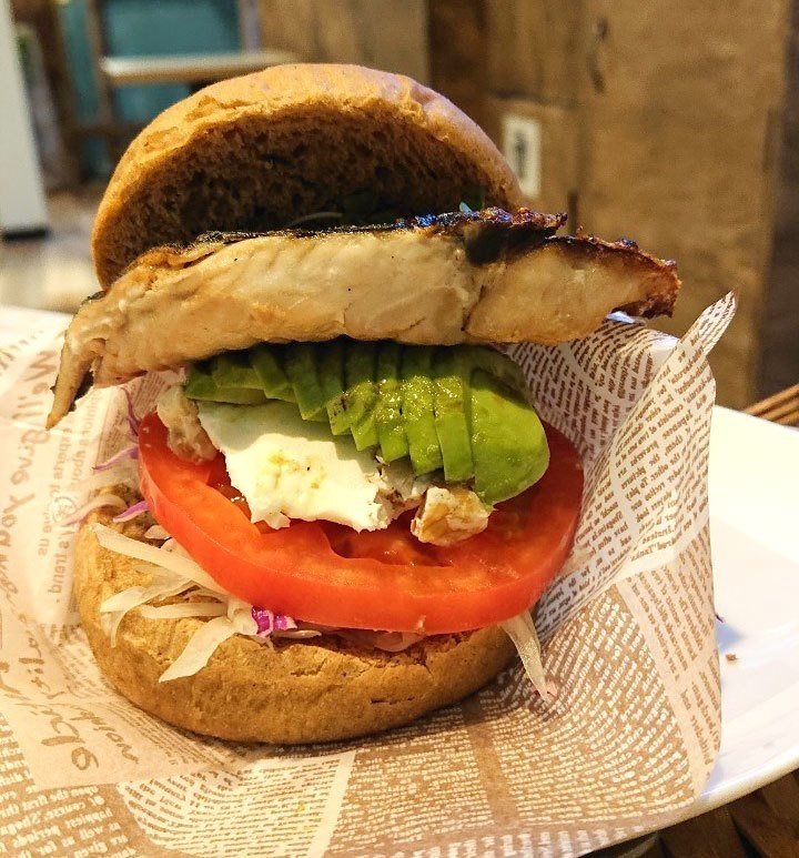 大久保によく行く人は気になってるであろう鯖バーガーを食べたよ 大久保 Mk Cafe じょいっこ Note 大久保によく行く人は気になってるであろう鯖バーガーを食べたよ 大久保 Mk Cafe じょいっこ Note