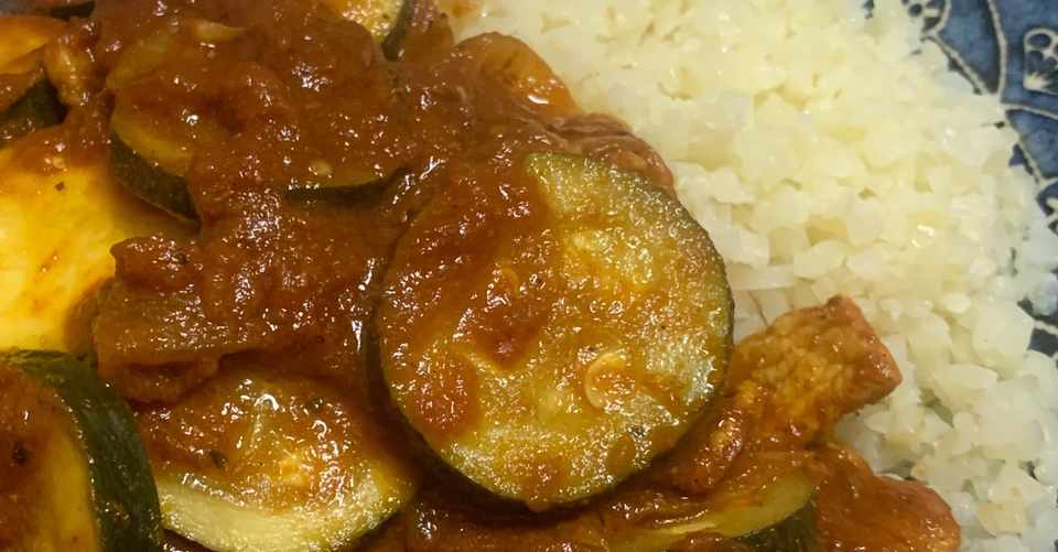 13夜目 スパイスの香りでお腹が減る トマト缶を使ったカレー風炒め Akya Note