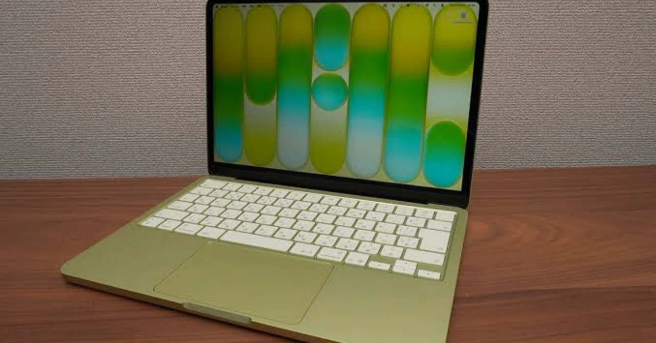 MacBook Pro崖っぷち｜小坂優