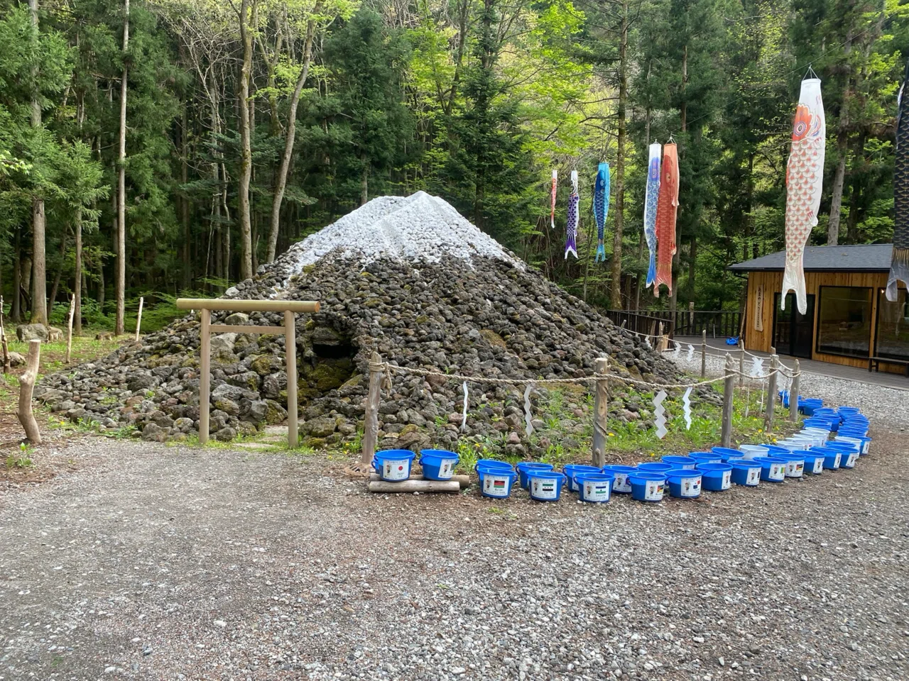 山梨•富士吉田市】富士山のエネルギーを凝縮？不二阿祖山太神宮で