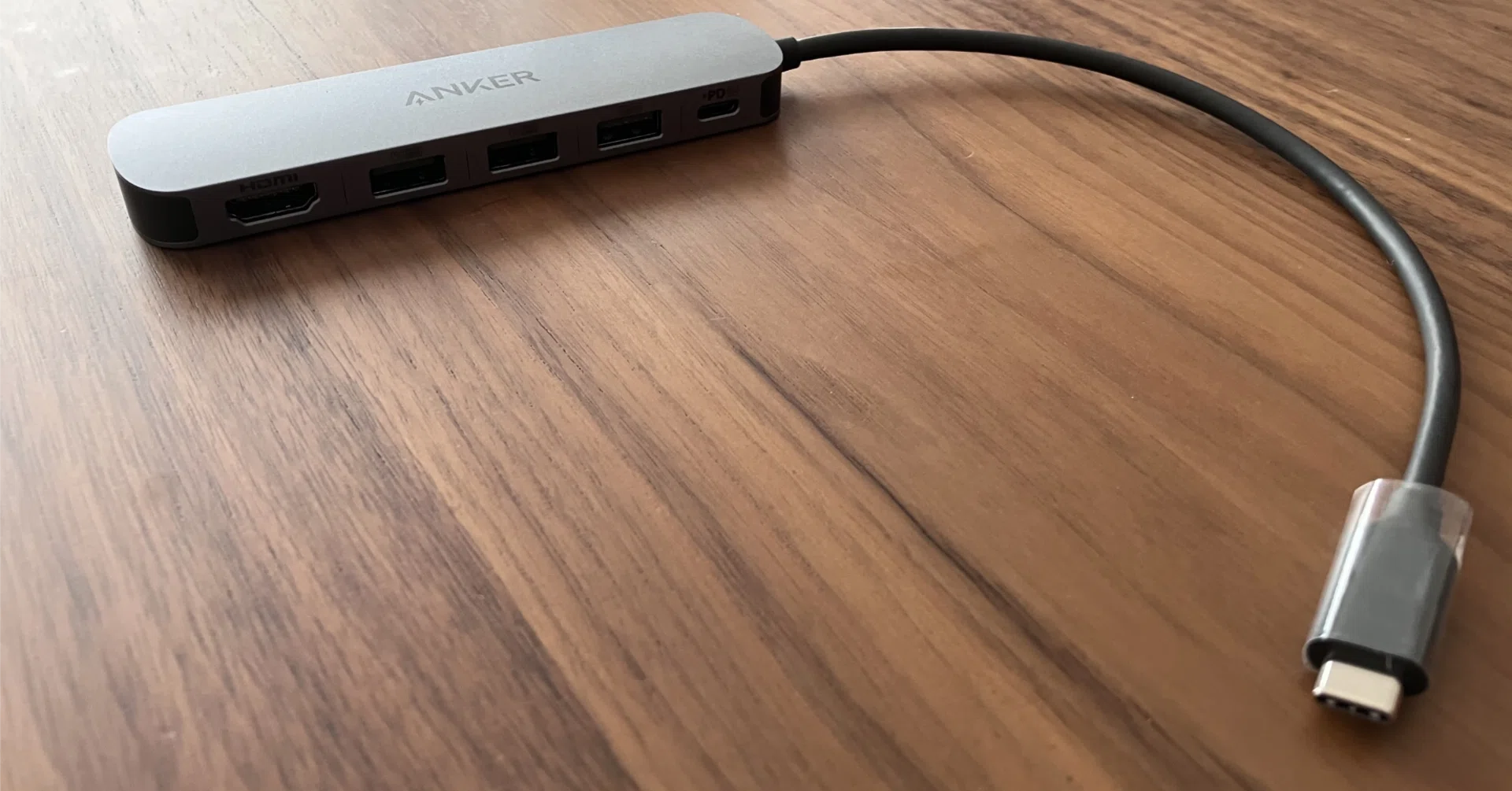 MacBook Airのクラムシェル運用で使うUSB-Cハブを選ぶ！｜とまじぃ