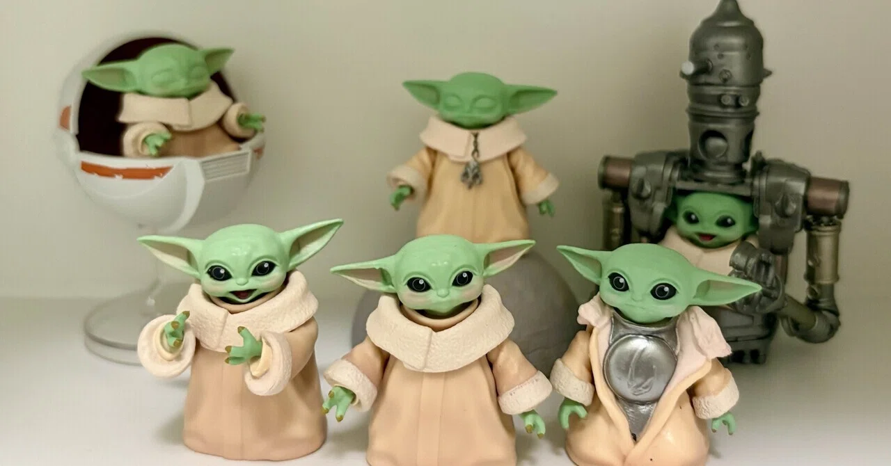 スターウォーズ　喋るグローグー　おまけ③フィギュア5体、キーホルダー、フォース つい集めたくなる！我が家のグローグー紹介｜海外ドラマNAVI編集部