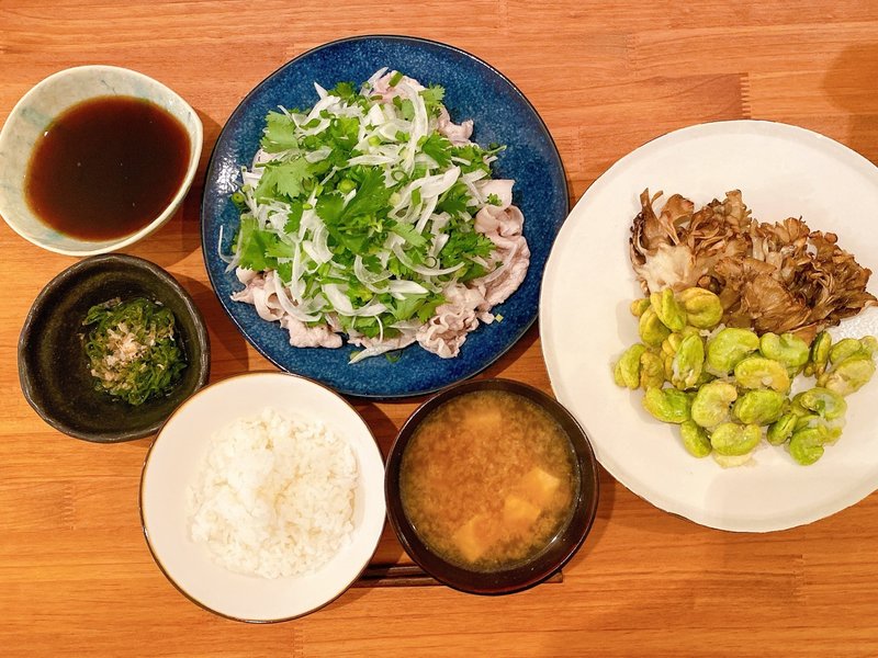 パクチーと新玉ねぎもりもり豚しゃぶ ポン酢の作り方 いしばしまゆみ Note パクチーと新玉ねぎもりもり豚しゃぶ ポン酢の作り方 いしばしまゆみ Note