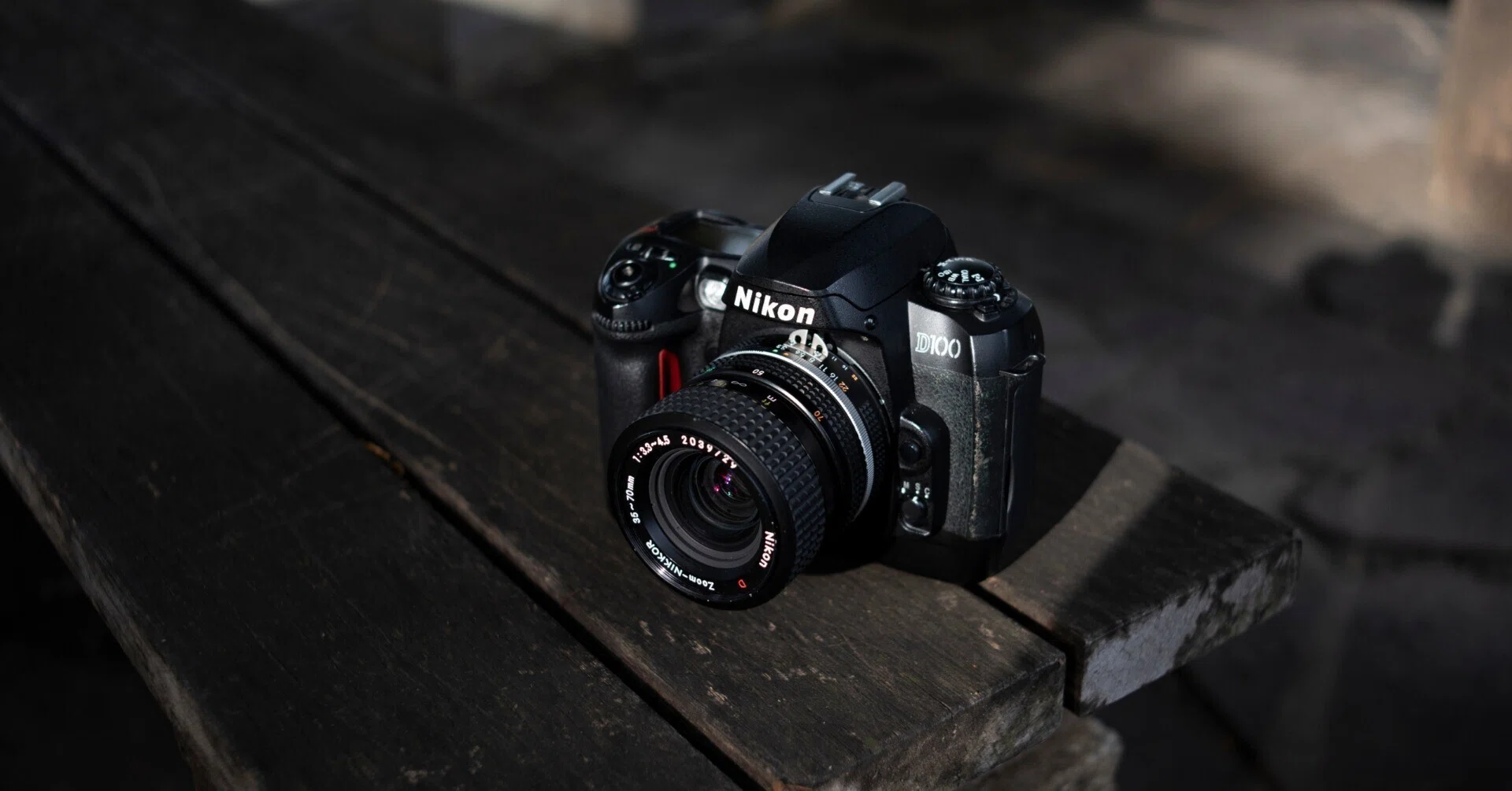 Nikon 一眼レフ D100 Wズームレンズセット★簡単撮影★高画質★ Nikon - Nikon 一眼レフ D100 Wズームレンズセット☆簡単撮影☆高画質