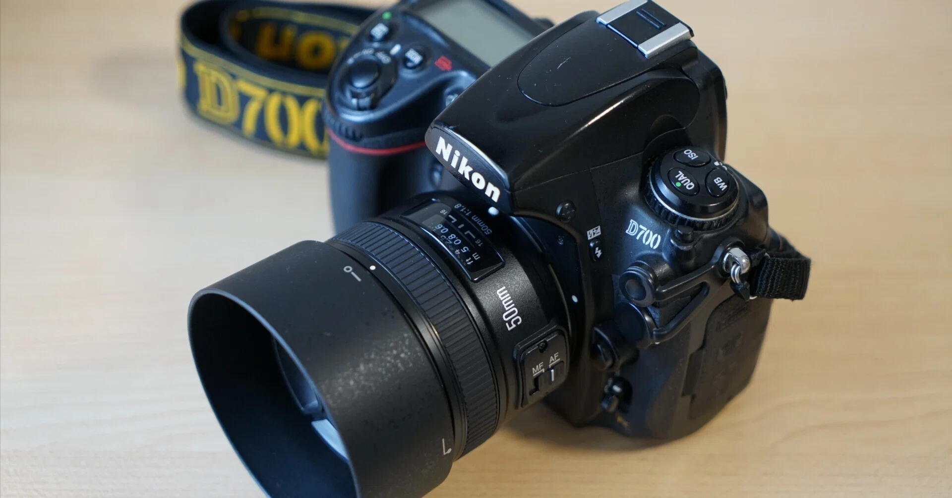 Nikon D700 シャッター数7455回　50mm f1.8単焦点レンズつき はじめまして、Nikon D700｜筑波希世