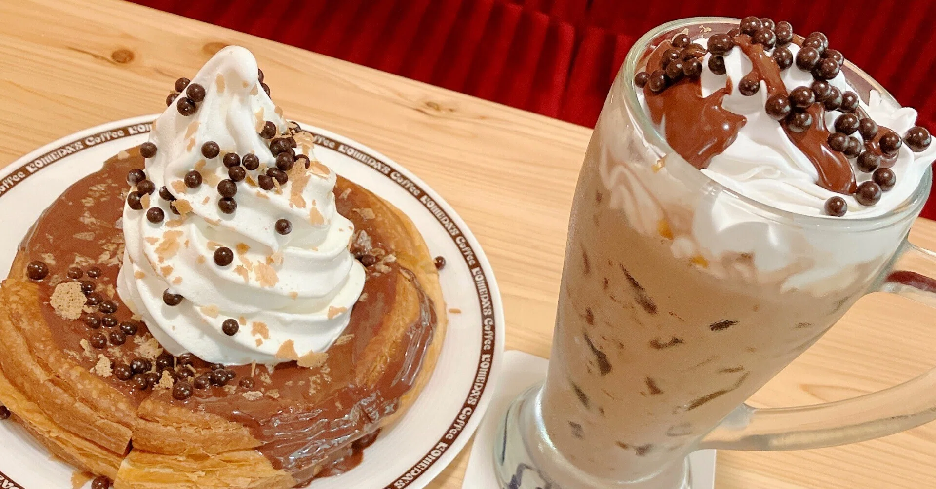 シロノワール】“チョコサク”の神、降臨──コメダ珈琲店×ロッテCRUNKY