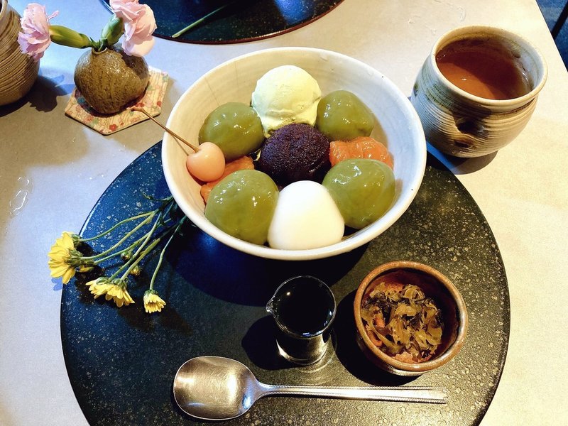 並んでよかった究極の白玉あんみつ 鎌倉の 茶房 雲母 Himeka Note