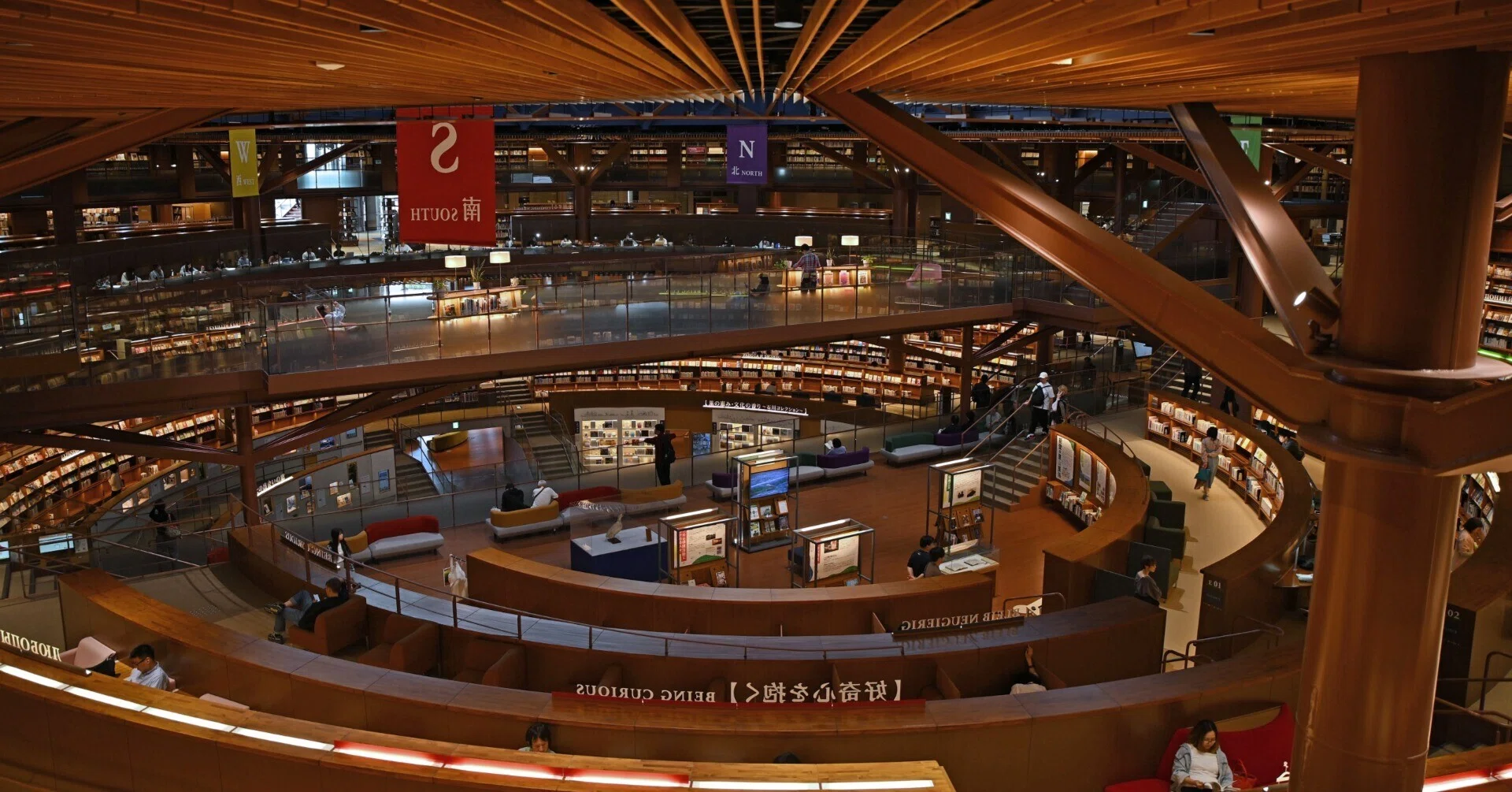 金沢のフォトジェニックな建造物 －石川県立図書館－ Z5Ⅱ｜kenken