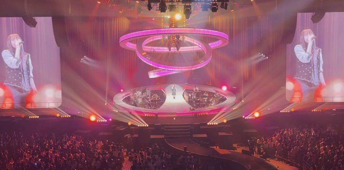 YOASOBI幾田りらのライブは、心の温度が上がるライブだった｜ノエル
