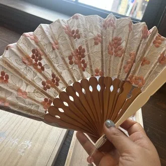 白石乃歌(しらいし のか)  読むアロマ