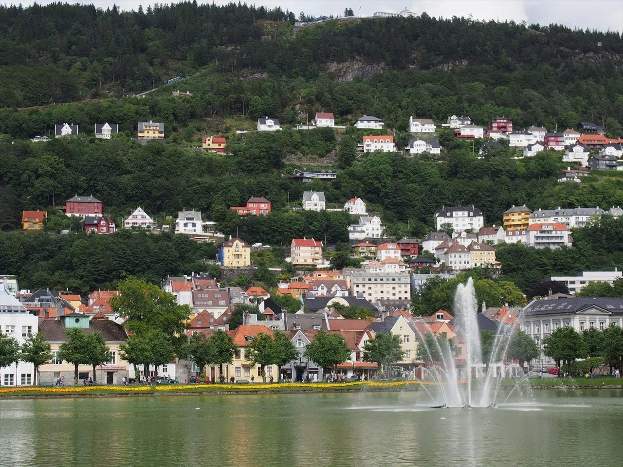 ノルウェー第二の都市 自然溢れるベルゲン すぴー Note ノルウェー第二の都市 自然溢れるベルゲン すぴー Note