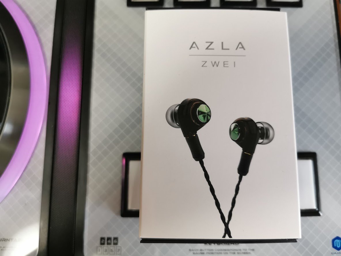 社築企業案件イヤホン】AZLA ZWEIのレビュー｜ちゃるるん