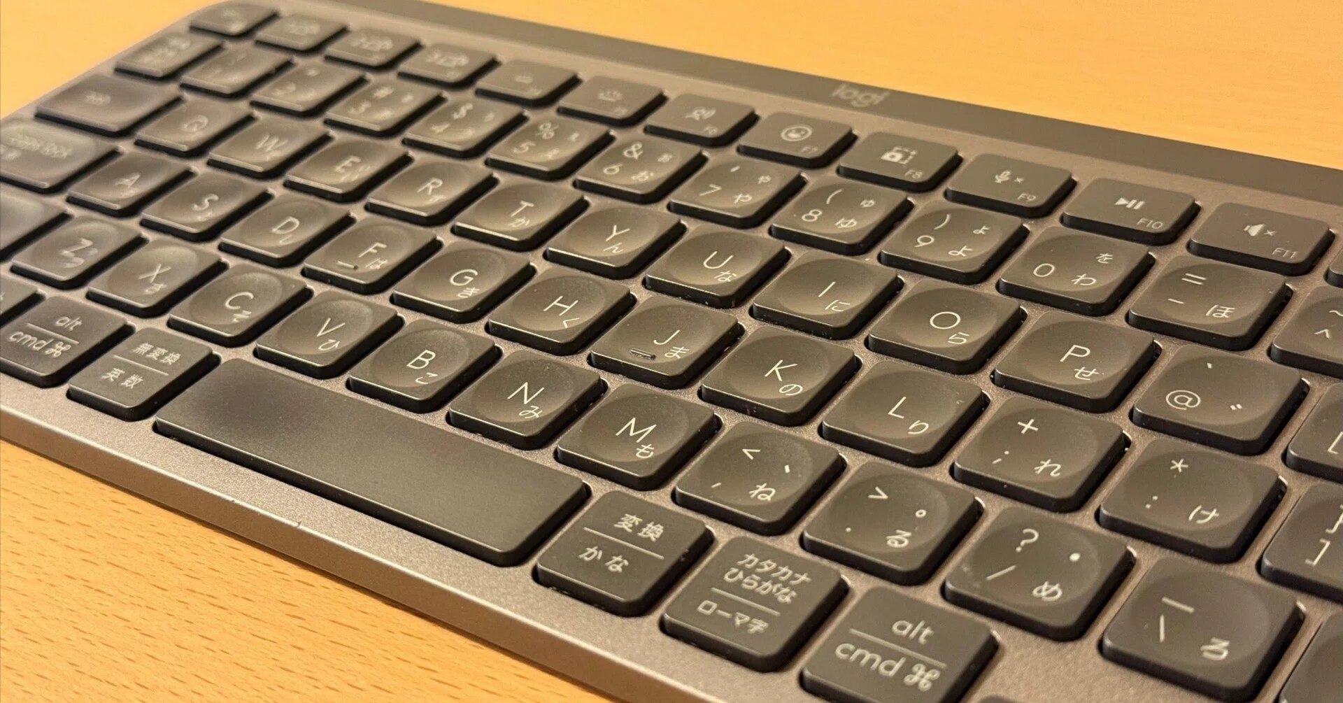 Logicool】持ち運びするならコレ一択。MX KEYS miniを3年使ってわかっ