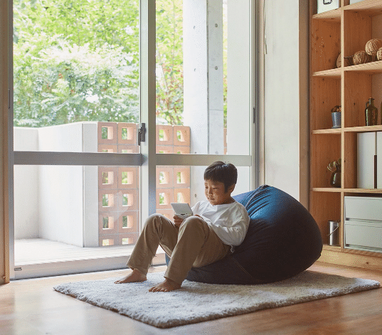 体にフィットするソファ」を語らせてほしい。少しだけ。|理 体にフィットするソファ」を語らせてほしい。少しだけ。|理