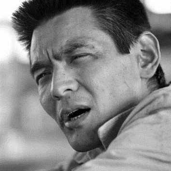 喧嘩師 キンボスライス｜歩く産業廃棄物