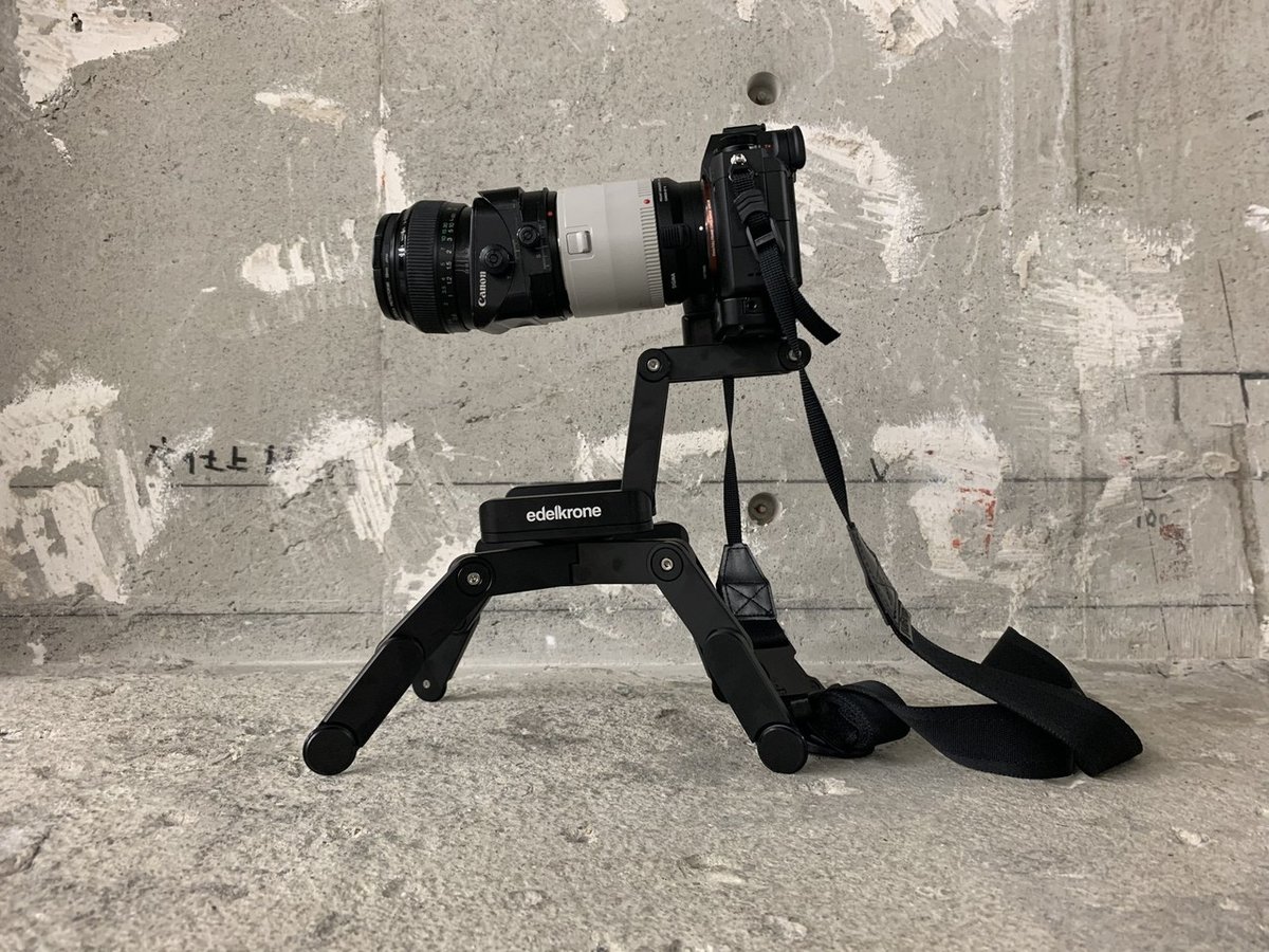 実際に 写すことができる フィルムのミニチュアカメラ 富士フイルムのカメラがカプセルトイになった 初代「写ルンです