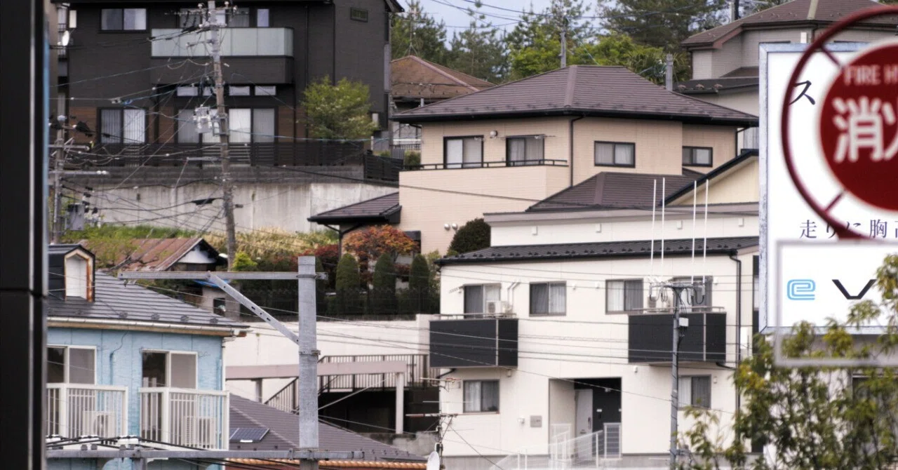 家が山のようだ Nikon D3300｜fueda218