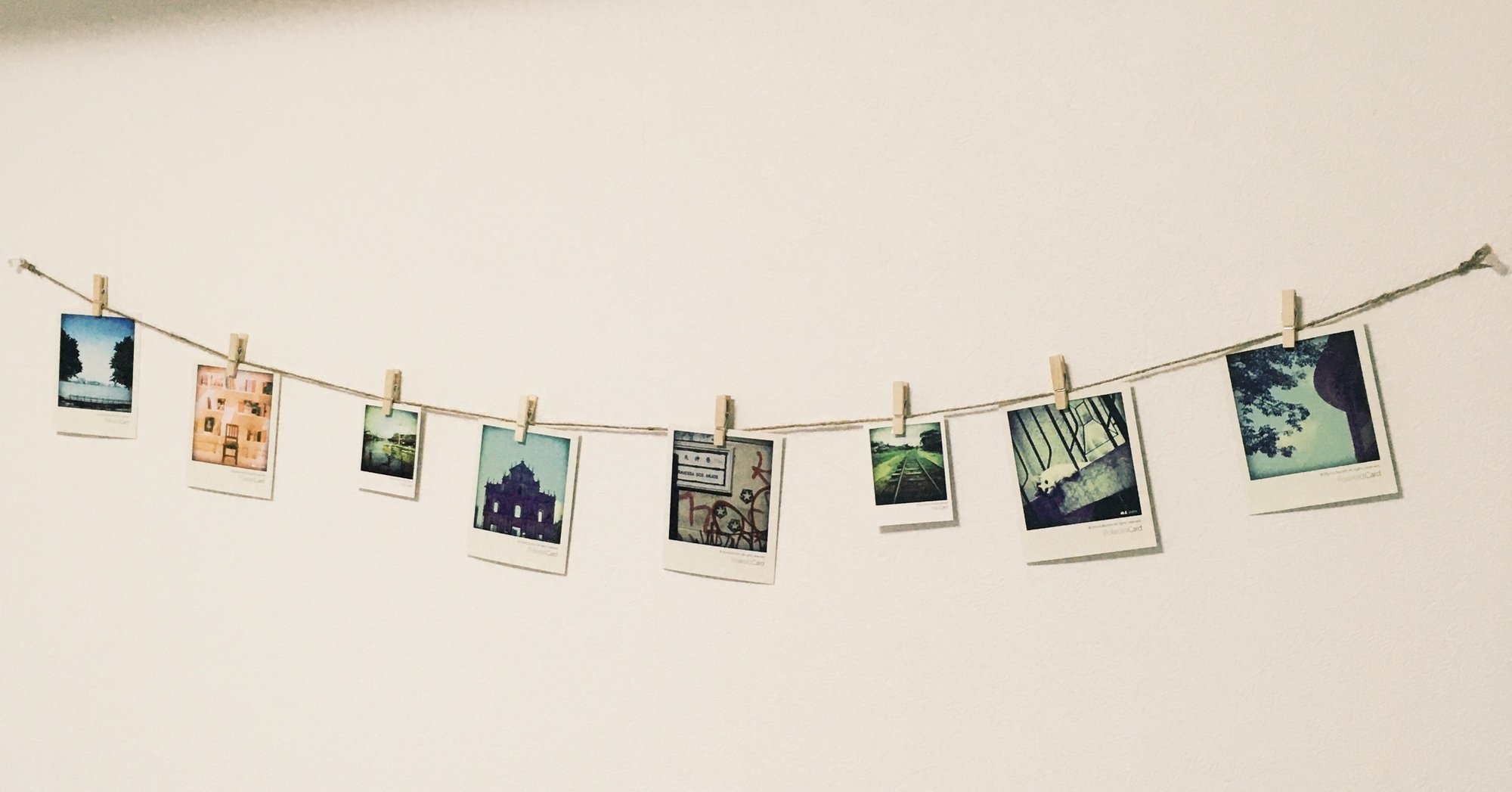 ポストカードを紐と洗濯バサミで飾ってみた はぴび ナイルの水を飲んだから Note ポストカードを紐と洗濯バサミで飾ってみた はぴび ナイルの水を飲んだから Note