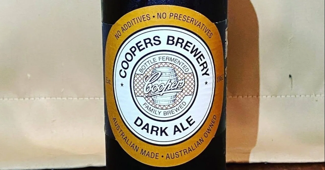 なんかダークな路線のCOOPERS BREWERYのビール2本 1000BeerChallenge