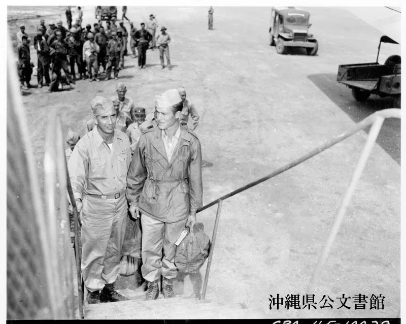 検討されてる方値段交渉してください。御野立所の観兵式集合写真(昭和 