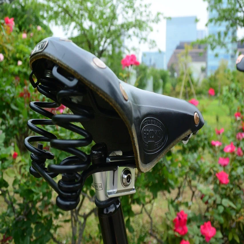 ブロンプトンアクセサリーその8 Brooksサドル Flyer Special｜wharton