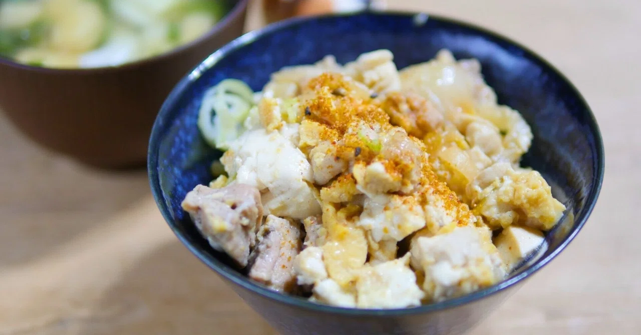 豆腐を入れると更に美味しいを発見。親子豆腐丼