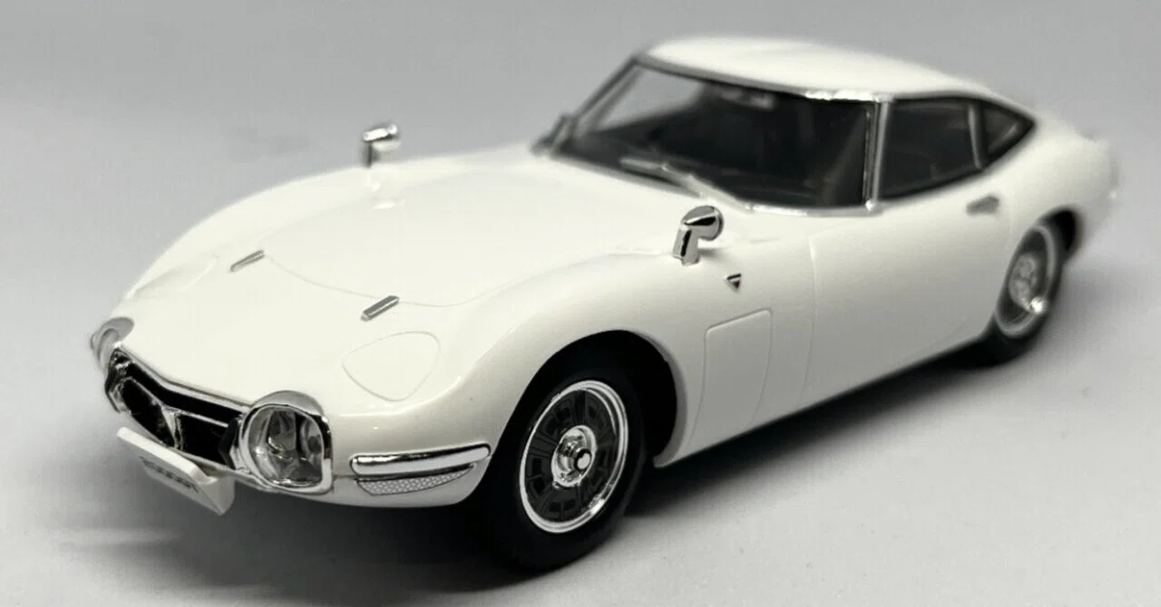 アオシマ 楽プラ トヨタ 2000GT：満足感の高い楽ちんプラモデル
