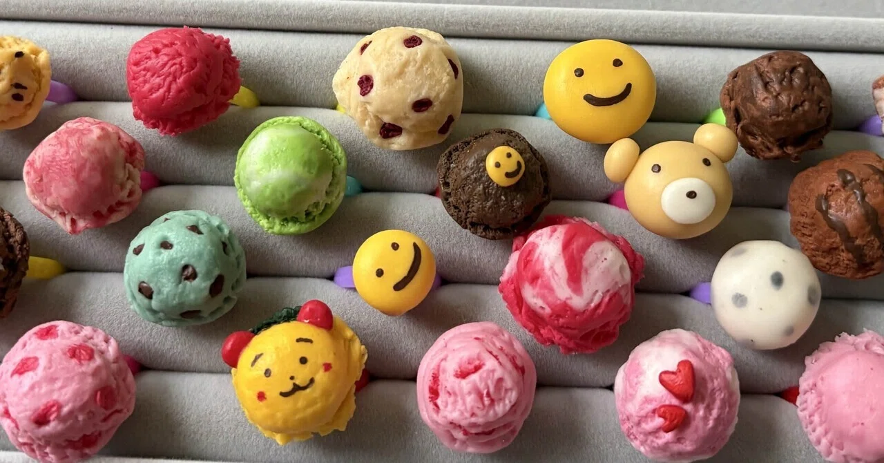アイスクリームとキャンディー指輪のセット 食品サンプル フェイクスイーツ アイスクリーム指輪を作ったら、4歳がインドの宝石商みたいになった