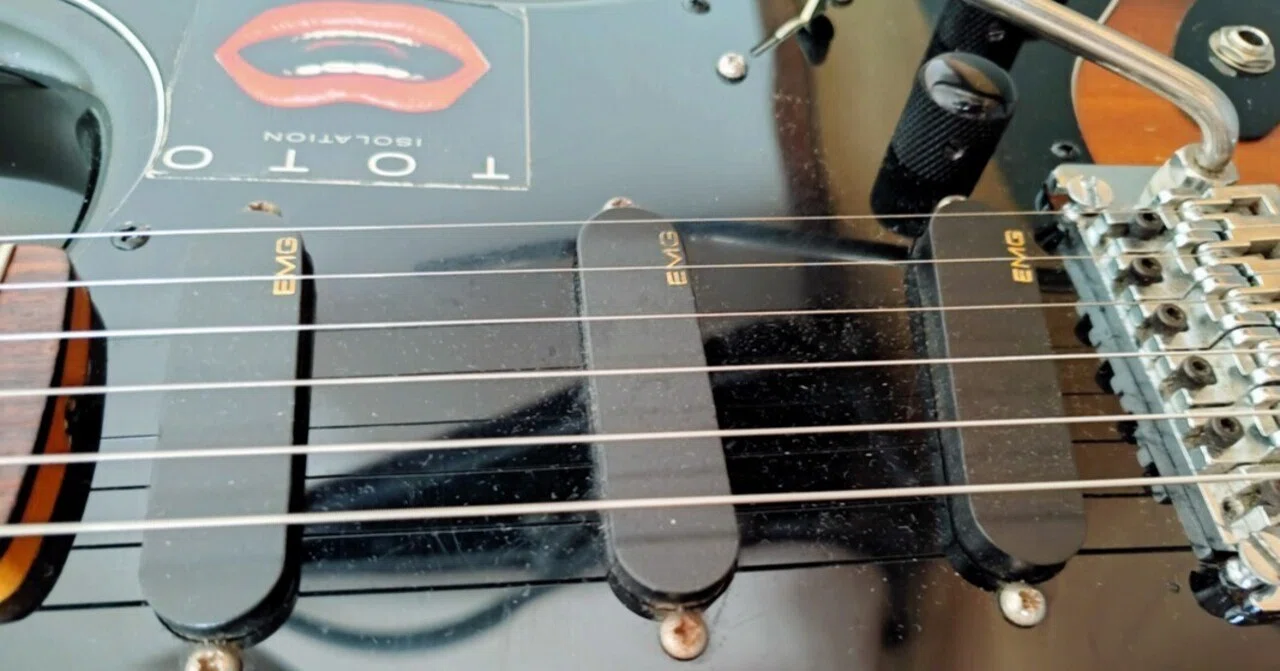 Fernandes ルカサー仕様　マホガニーボディ　EMG Floyd Rose 愛器＃2：続・復活のFERNANDES ST-145SL スティーブ・ルカサーモデル