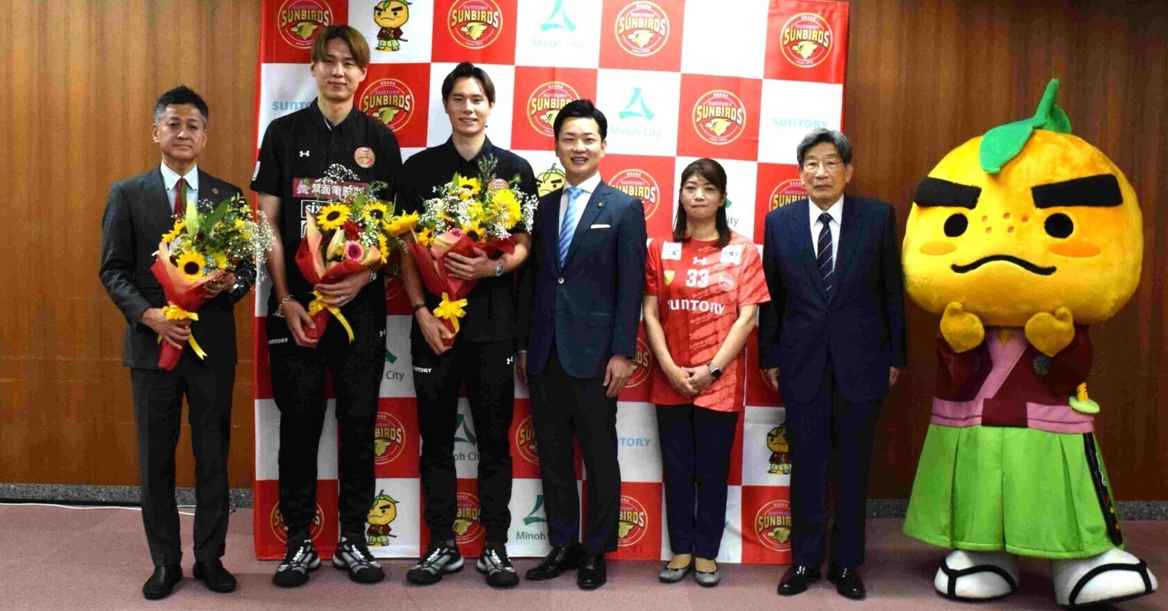 サントリーサンバーズ大阪 高橋藍選手、小野寺太志選手らが表敬訪問