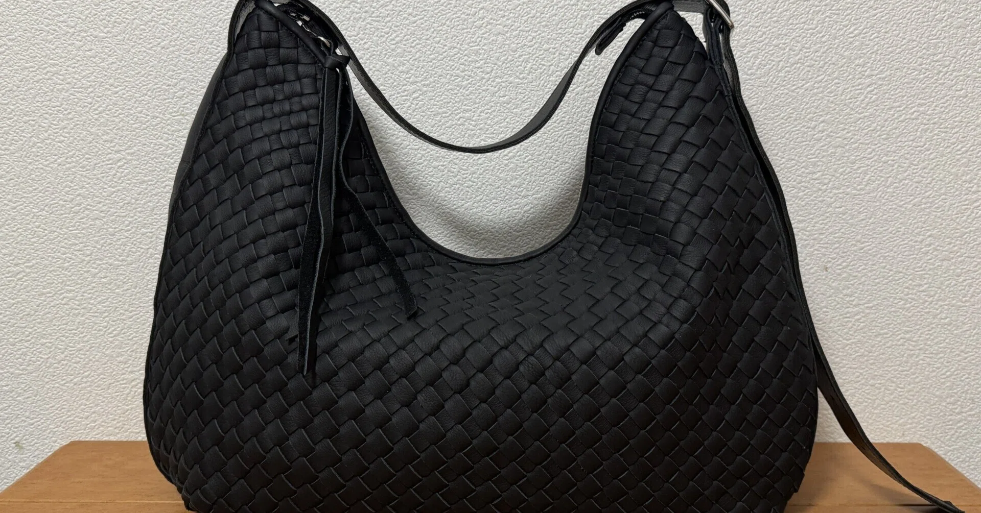Llife】COW LEATHER MESH BAGレビュー｜1分で即完した人気バッグ