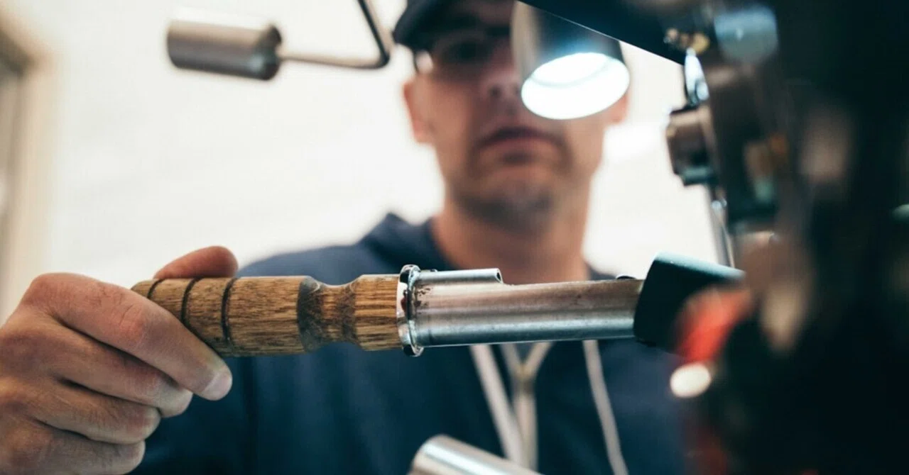 The Complete Guide to Fly Tying: 24 Secrets to the Delicate Art of ...