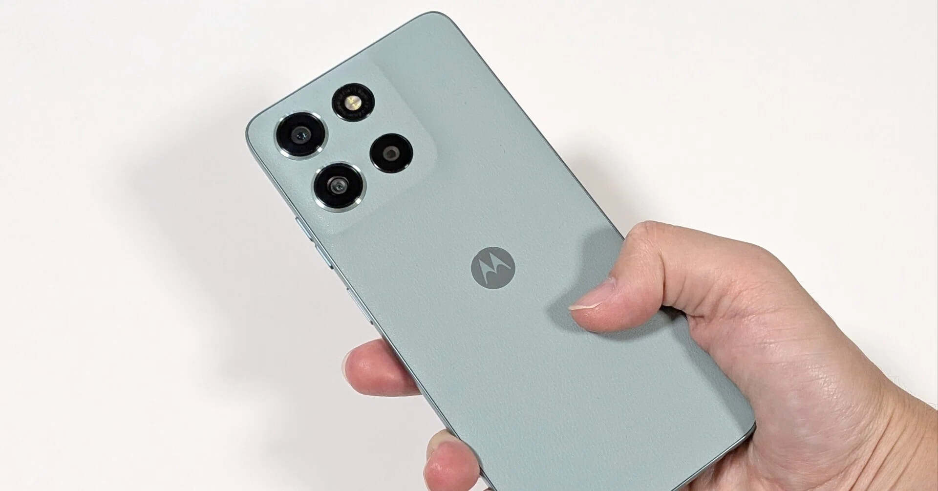 moto g66y 5G レビュー！おしゃれで高耐久、ただし重量もアップ｜吾妻