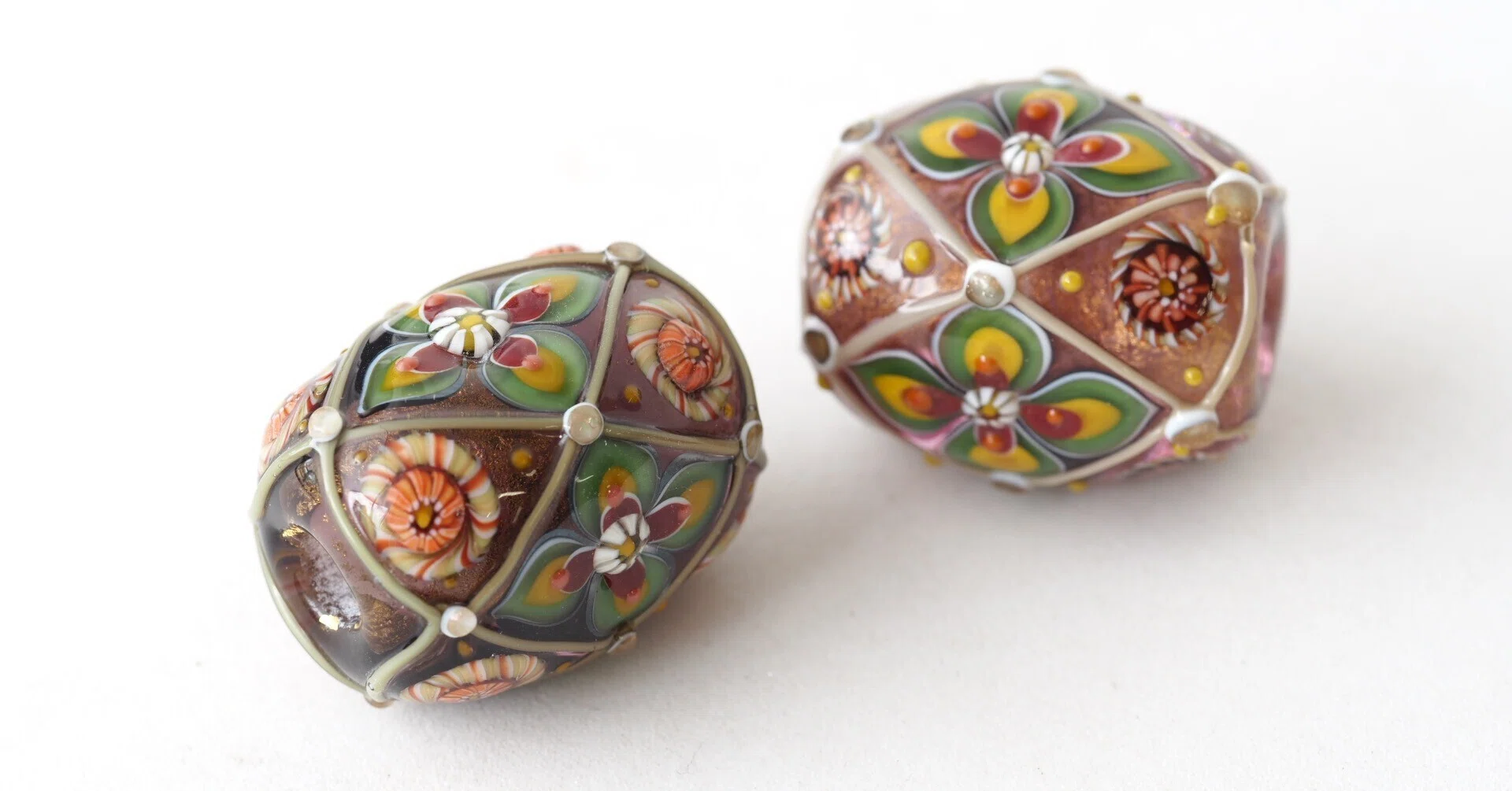 栃玉杢小物入れ　指物師最高傑作　名品 海を渡る「襷華文様」｜fuchi/ガラス職人