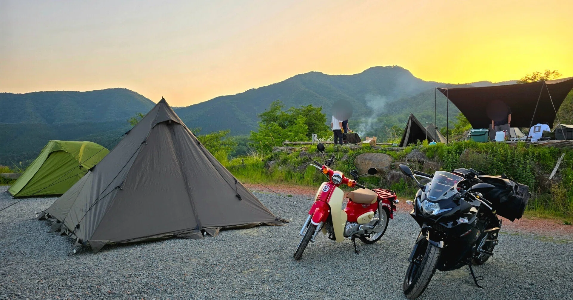 ほったらかしキャンプ場にバイクで行ってきた！絶景・温泉・砂利道の