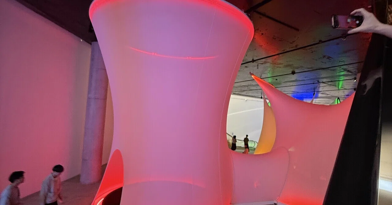 The Afternoon in Seoul Where 'I' Dissolve — An Immersive