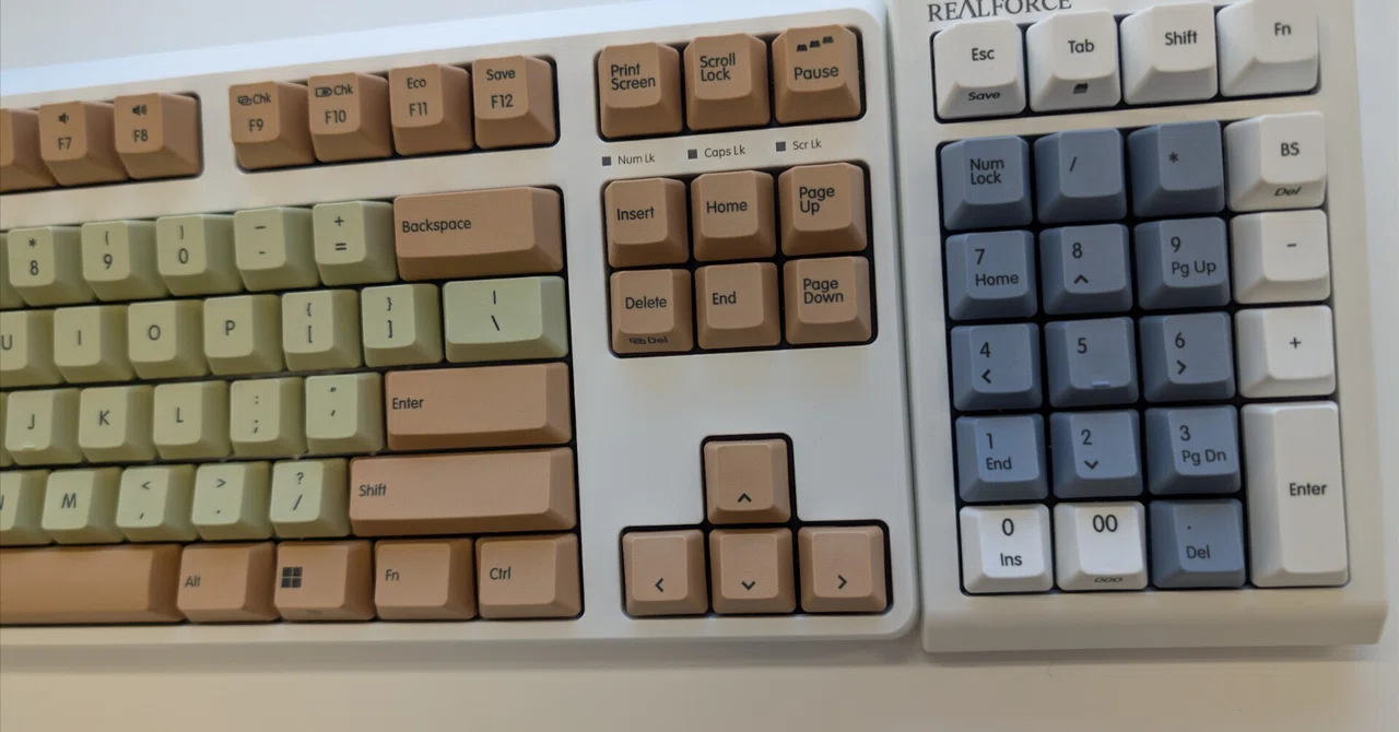REALFORCE RC1でもカラーキーキャップが発売｜金森俊亮＠公認会計士