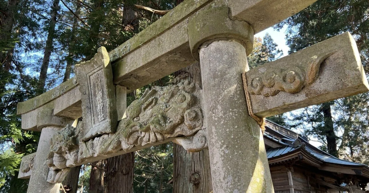 激レア鳥居】貫に龍の彫刻がある鳥居 五龍地神社｜恵比寿マイの趣味