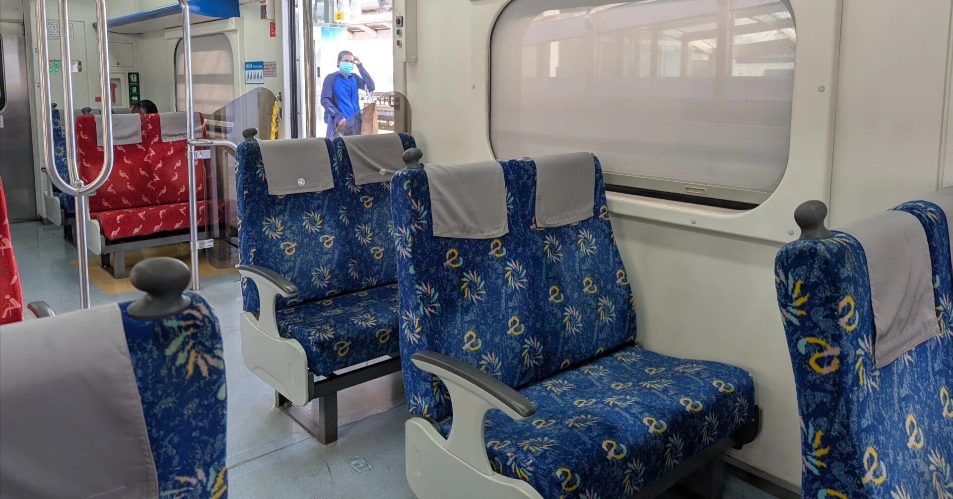 【鉄道部品】国鉄車両座席 座席の向き｜このこねこねこのこ