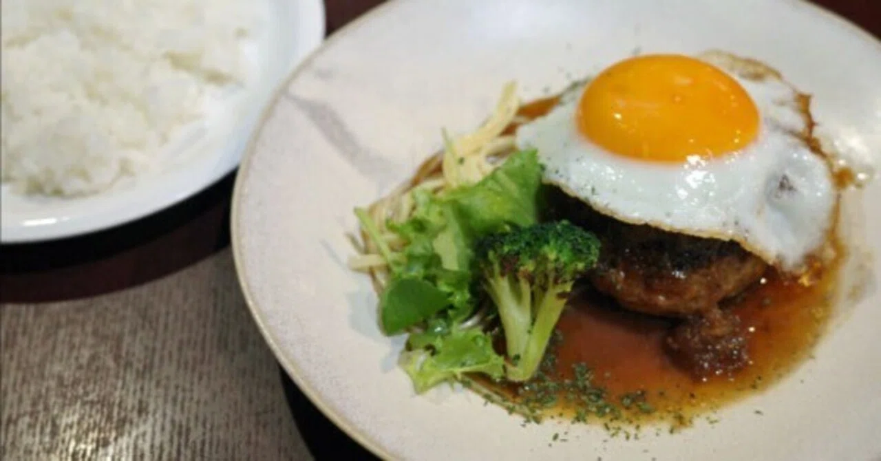 大阪市ランチ）ハンバーグに目玉焼きトッピング｜ふらふら関西
