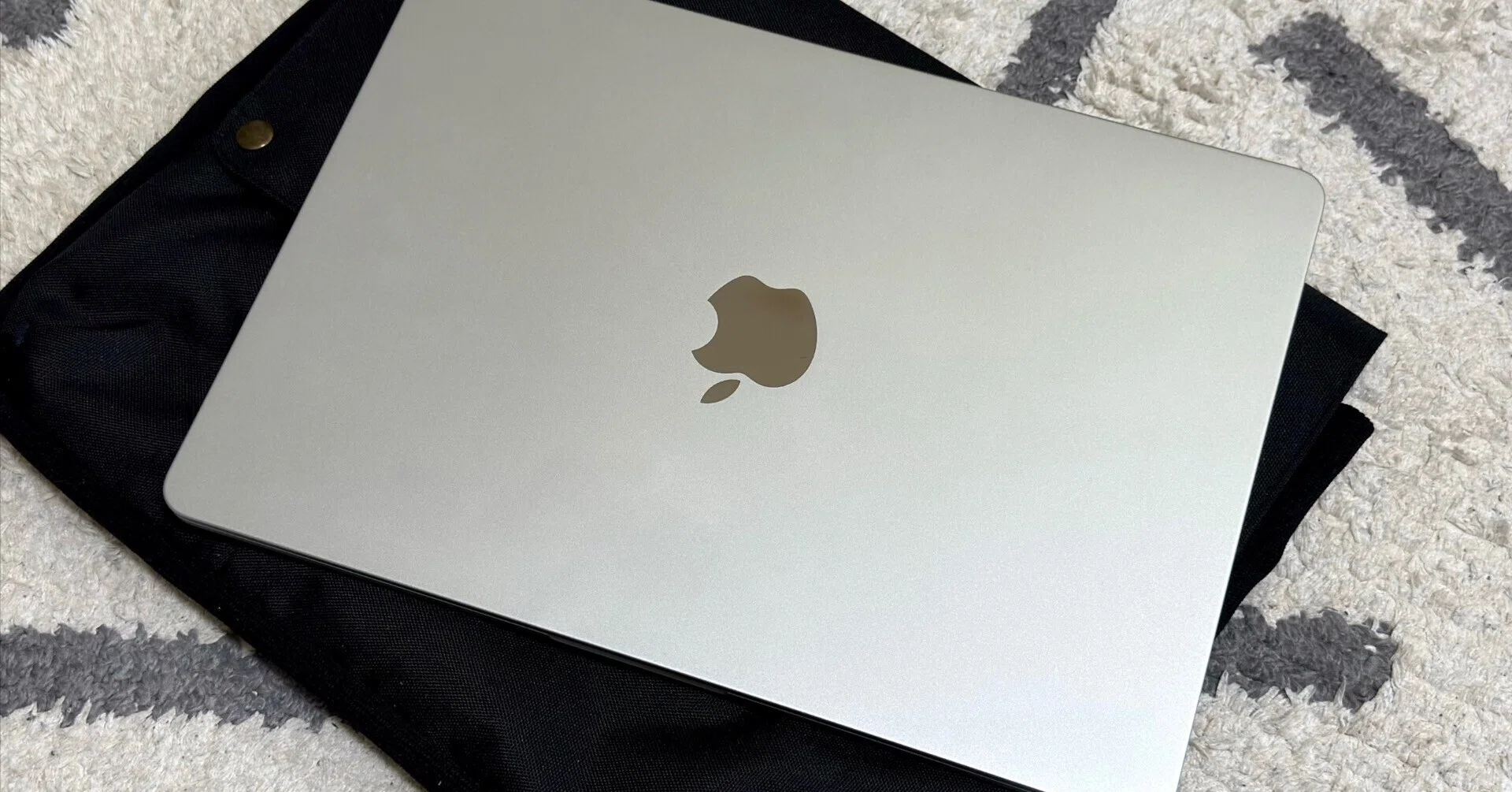MacBook Airとはいえ、軽くはない｜ゆきてく